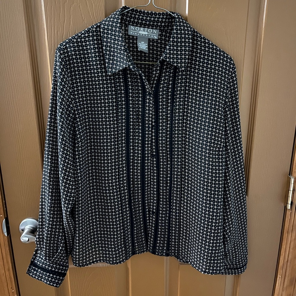 Black Design Blouse 🖤